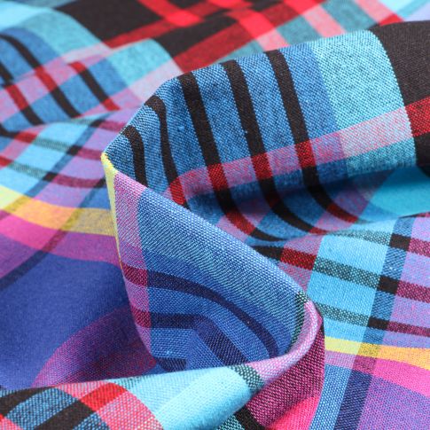 Tissu Chemise  N°20 sur fond Bleu turquoise