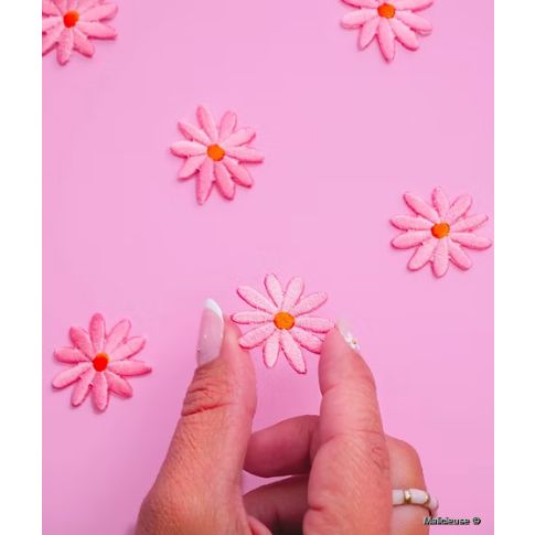 Ecusson Thermocollant Mini Marguerite Rose