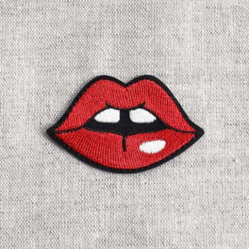 Ecusson Thermocollant Bouche rouge et noir
