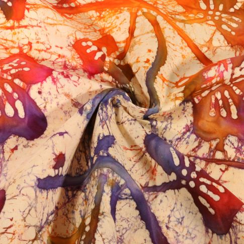 Tissu Viscose Batik Motifs floraux éclatants sur fond Beige
