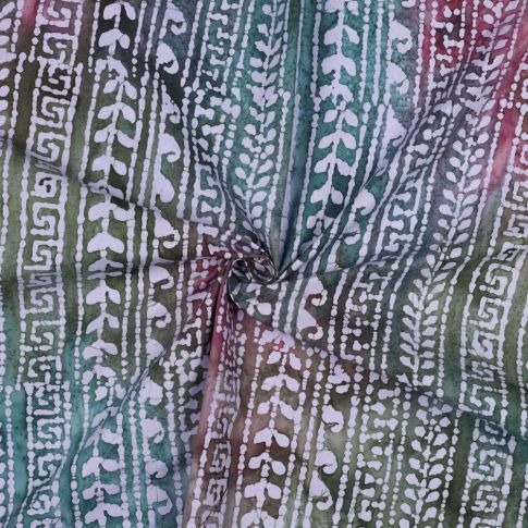 Tissu Batik de Coton frises stylisées sur fond Vert sauge