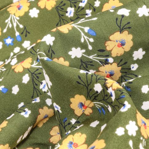Tissu Viscose Rafaela sur fond Vert