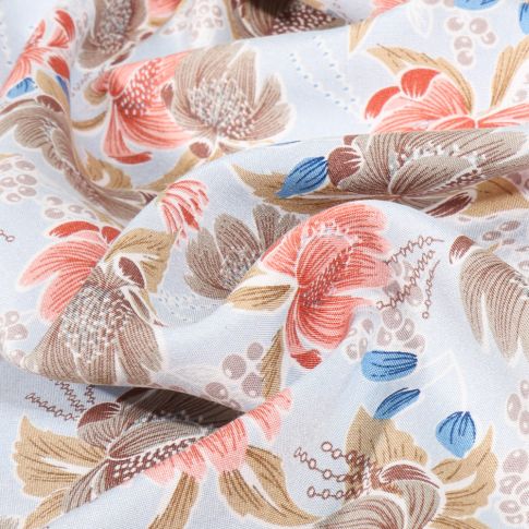 Tissu Viscose Kliza sur fond Bleu ciel