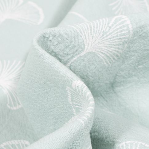 Tissu Coton lavé Feuilles de ginkgo sur fond Vert pâle