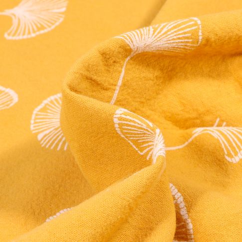 Tissu Coton lavé Feuilles de ginkgo sur fond Jaune