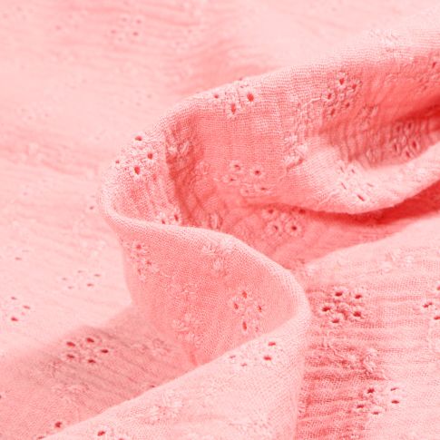 Tissu Double gaze brodé ajouré Petites fleurs sur fond Rose blush