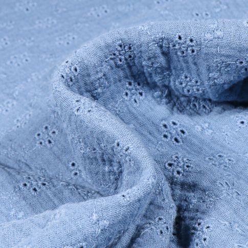 Tissu Double gaze brodé ajouré Petites fleurs sur fond Bleu indigo