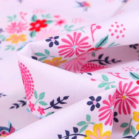 Tissu Coton imprimé Fleurs estivales sur fond Blanc
