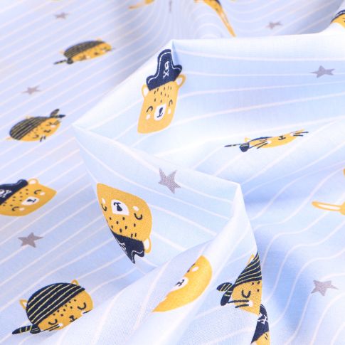 Tissu Coton imprimé Little pirate rayures sur fond Bleu ciel