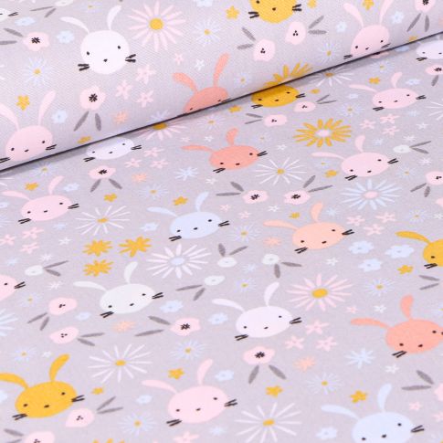 Tissu Coton imprimé Têtes lapinou sur fond Gris clair
