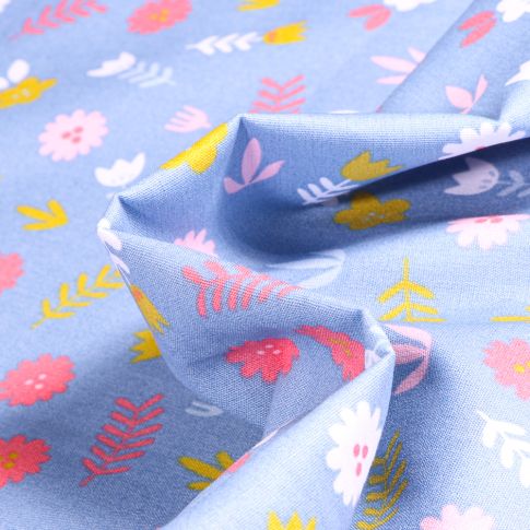 Tissu Coton imprimé Feuilles et fleurs sur fond Bleu ciel