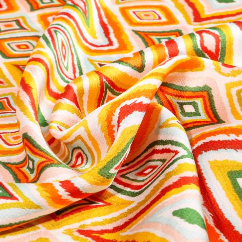 Tissu Satin imprimé Losanges multicolores sur fond Ecru