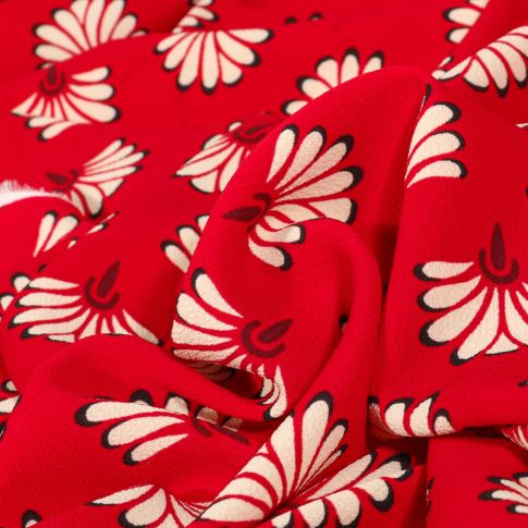 Tissu Crêpe Georgette Gink sur fond Rouge