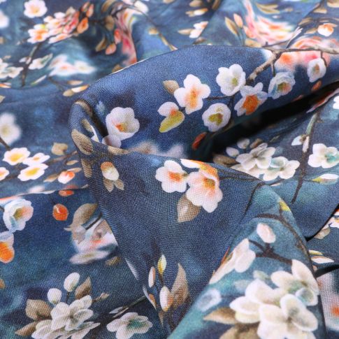 Tissu Viscose Bêtina sur fond Bleu