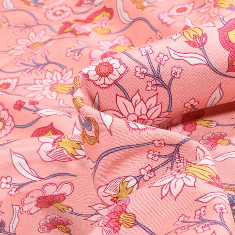 Tissu Viscose Twill extensible Hanae sur fond Rose