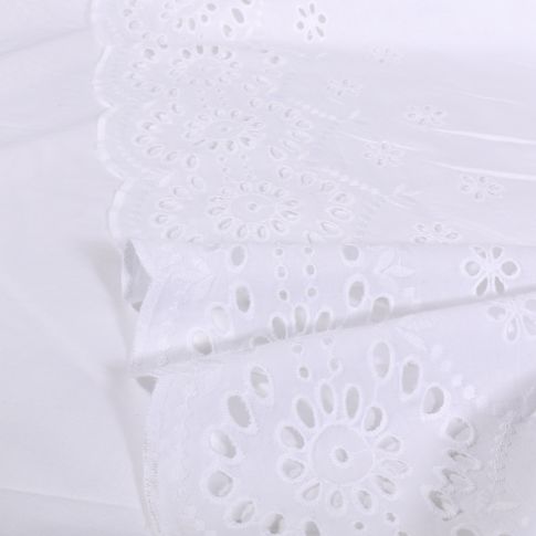 Tissu Broderie anglaise festonné Flora uni Blanc