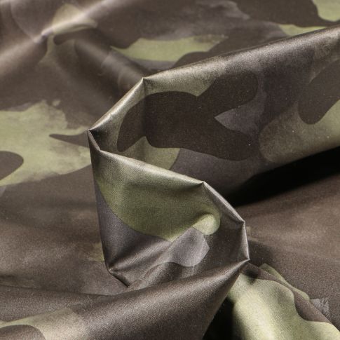Tissu Déperlant k-way Camouflage sur fond Noir