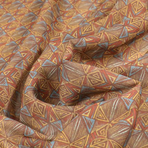 Tissu Mousseline Triangles ethniques sur fond Camel