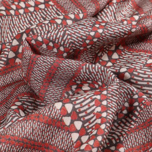 Tissu Viscose légère Camille Ethnique sur fond Bordeaux