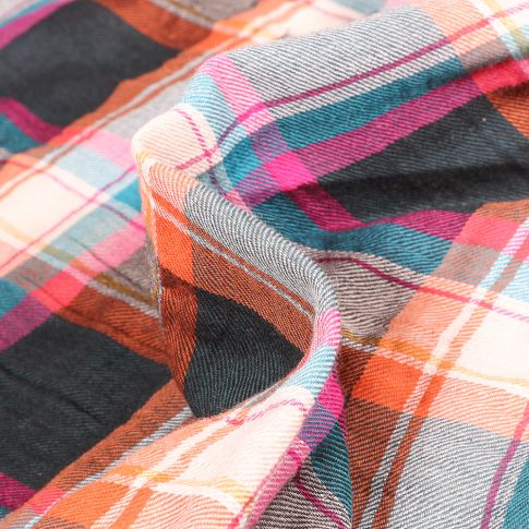Tissu Chemise  Carreaux n°29 sur fond Rose fuchsia