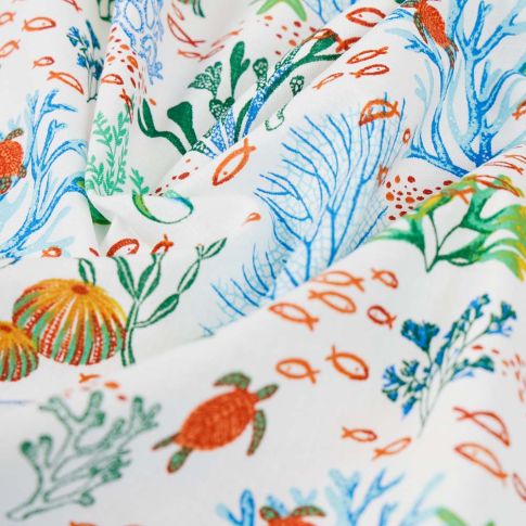 Tissu Coton imprimé Aquatique vert et bleu sur fond Blanc