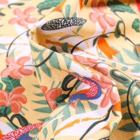 Tissu Coton MC Fabrics Oiseaux et feuillage tropical sur fond Jaune