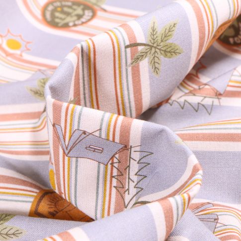 Tissu Coton imprimé Camping en forêt sur fond Bleu ciel