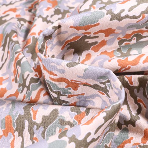 Tissu Coton imprimé Camouflages sur fond Ecru