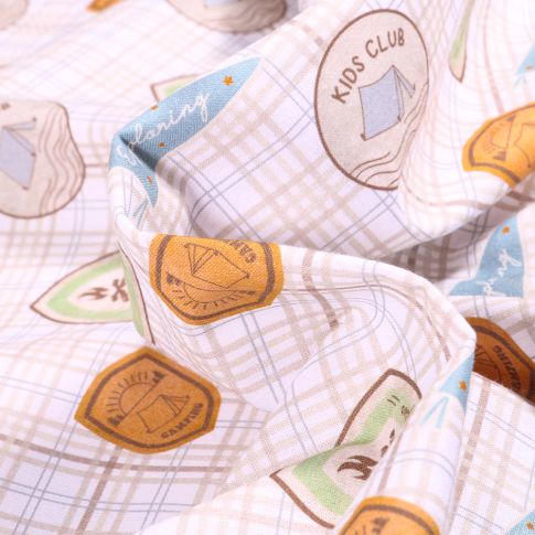 Tissu Coton imprimé Bivouac sur fond Blanc