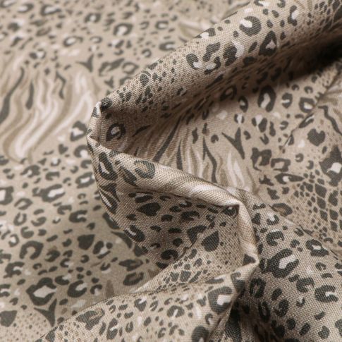 Tissu Coton MC Fabrics Taches félines sur fond Vert kaki clair