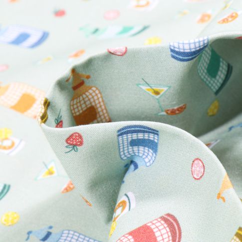Tissu Coton MC Fabrics Cocktails sur fond Vert menthe clair
