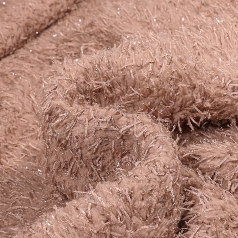 Tissu  Fausse fourrure Irina sur fond Cappuccino