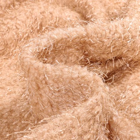Tissu  Fausse fourrure Ludmila sur fond Beige sable
