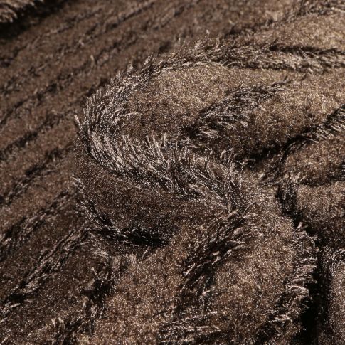 Tissu  Fausse fourrure Polina sur fond Marron foncé