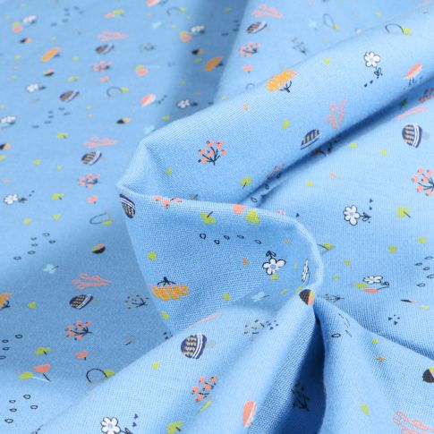 Tissu Coton imprimé Chally Jardinage sur fond Bleu ciel