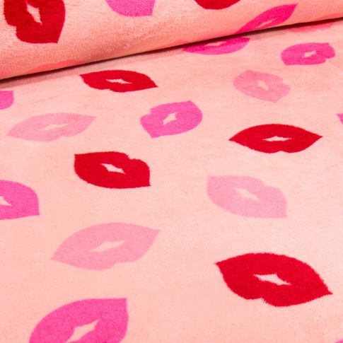 Tissu Doudou Bisous Bisous sur fond Rose nude