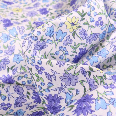 Tissu Popeline de coton Sweet Flower Léa Mauve sur fond Blanc