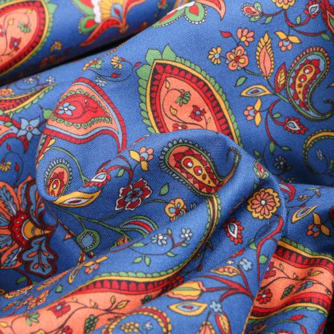 Tissu Voile de Coton Sweet Flower Motif cachemire Paisley colorés sur fond Bleu