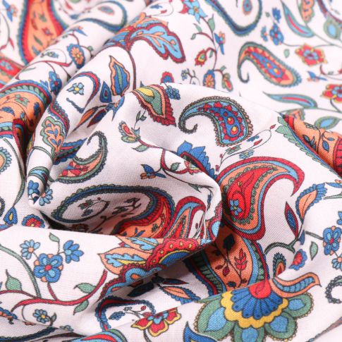 Tissu Voile de Coton Sweet Flower Motif cachemire Paisley colorés sur fond Blanc