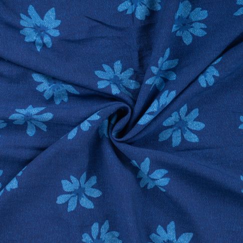 Tissu Viscose texturé Fleuris bleu clair sur fond Bleu denim