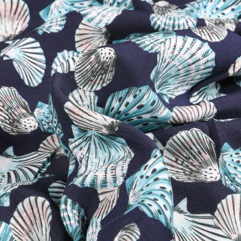 Tissu Viscose légère Coquille Saint-Jacques sur fond Bleu marine