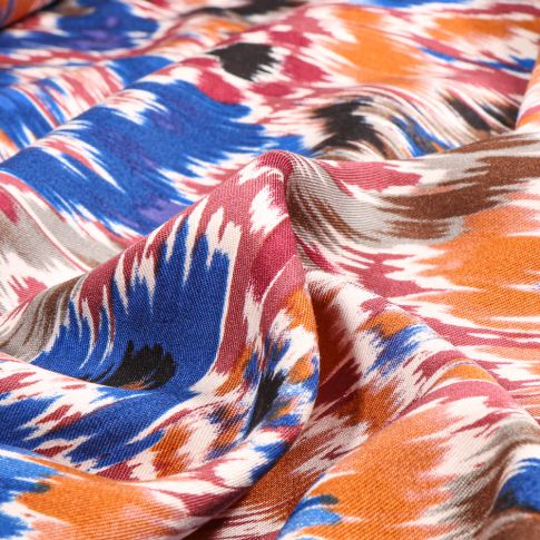 Tissu Viscose Twill  Ikat sur fond Bleu