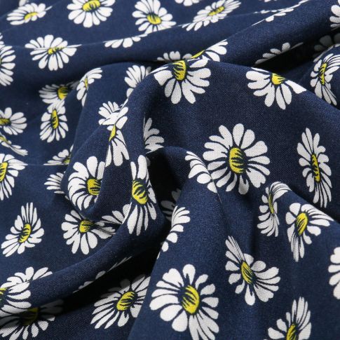 Tissu Viscose  Chally Hilda sur fond Bleu denim