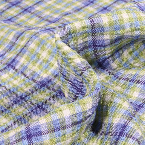 Tissu Viscose gaufré Addy Carreaux lilas sur fond Vert