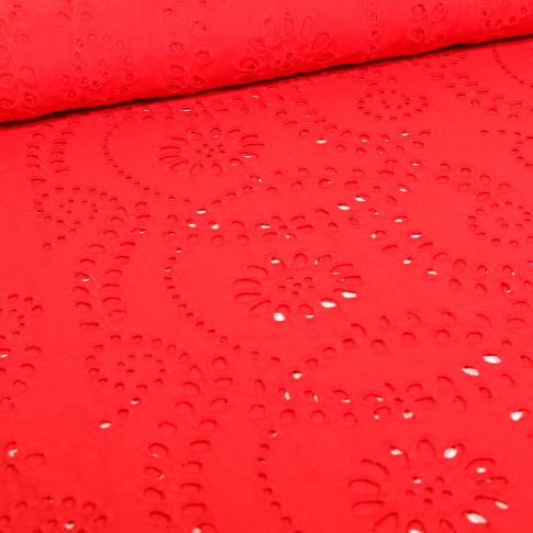 Tissu Broderie anglaise Suzzy sur fond Rouge