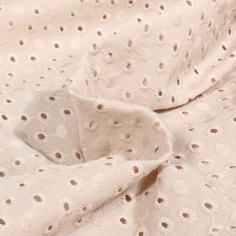 Tissu Broderie anglaise Dotty's sur fond Beige