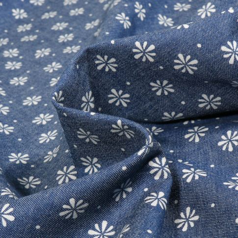 Tissu Chambray  Fleurs pétales sur fond Bleu denim