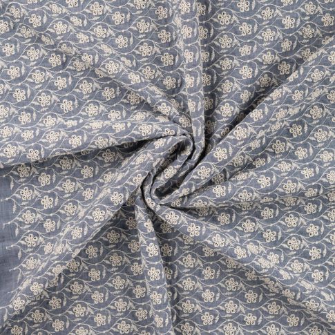 Tissu Gaze de Coton Fleurs brodées sur fond Bleu denim