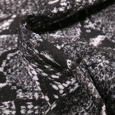 Tissu Bengaline Jacquard Peau de reptiles sur fond Noir