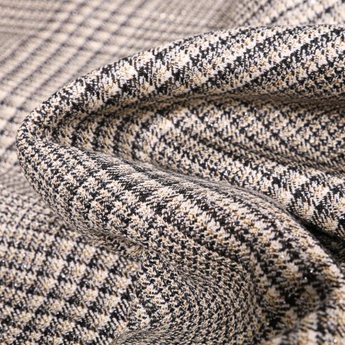 Tissu Jacquard polyviscose extensible Carreaux Ecossais beige et noir et lurex doré sur fond Blanc cassé